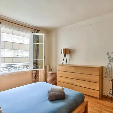 Appartamento Cozy For 3 People In Beaugrenelle *